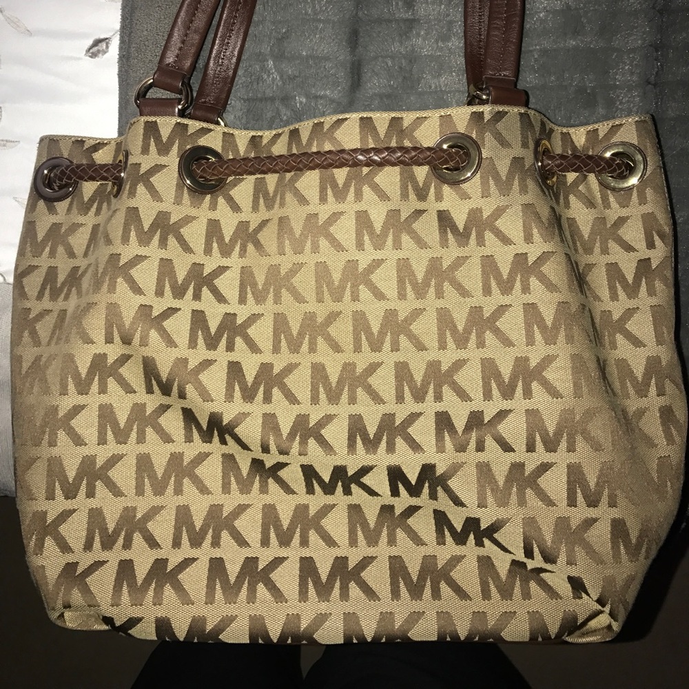 Michael kors purse